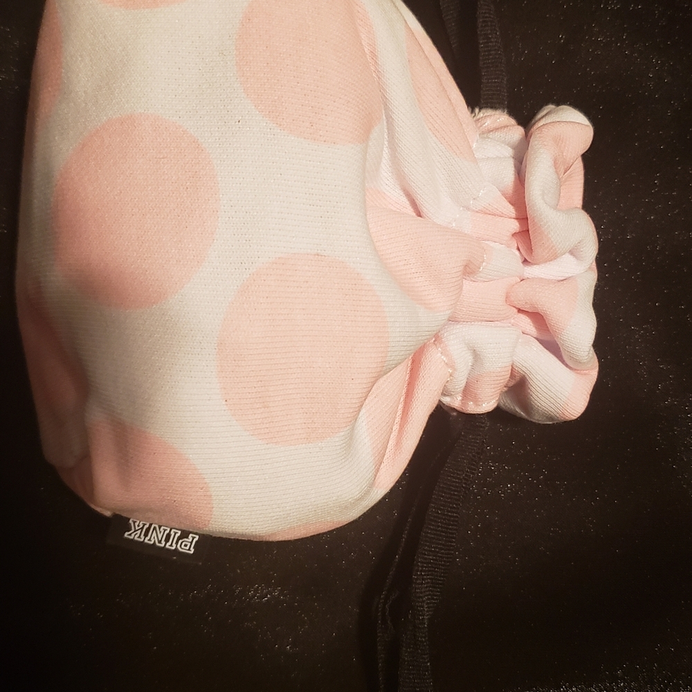 Pink Vs. pouch - Picture 4 of 7